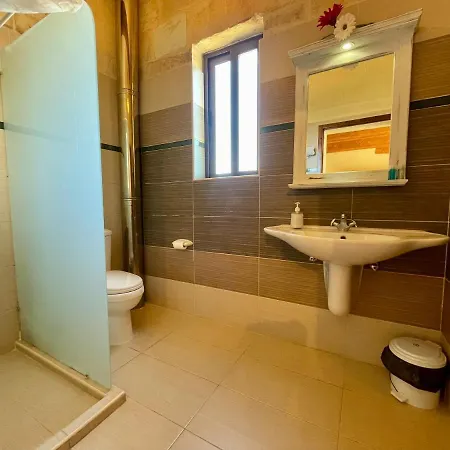 Ferrieha Bed & Breakfast Qala